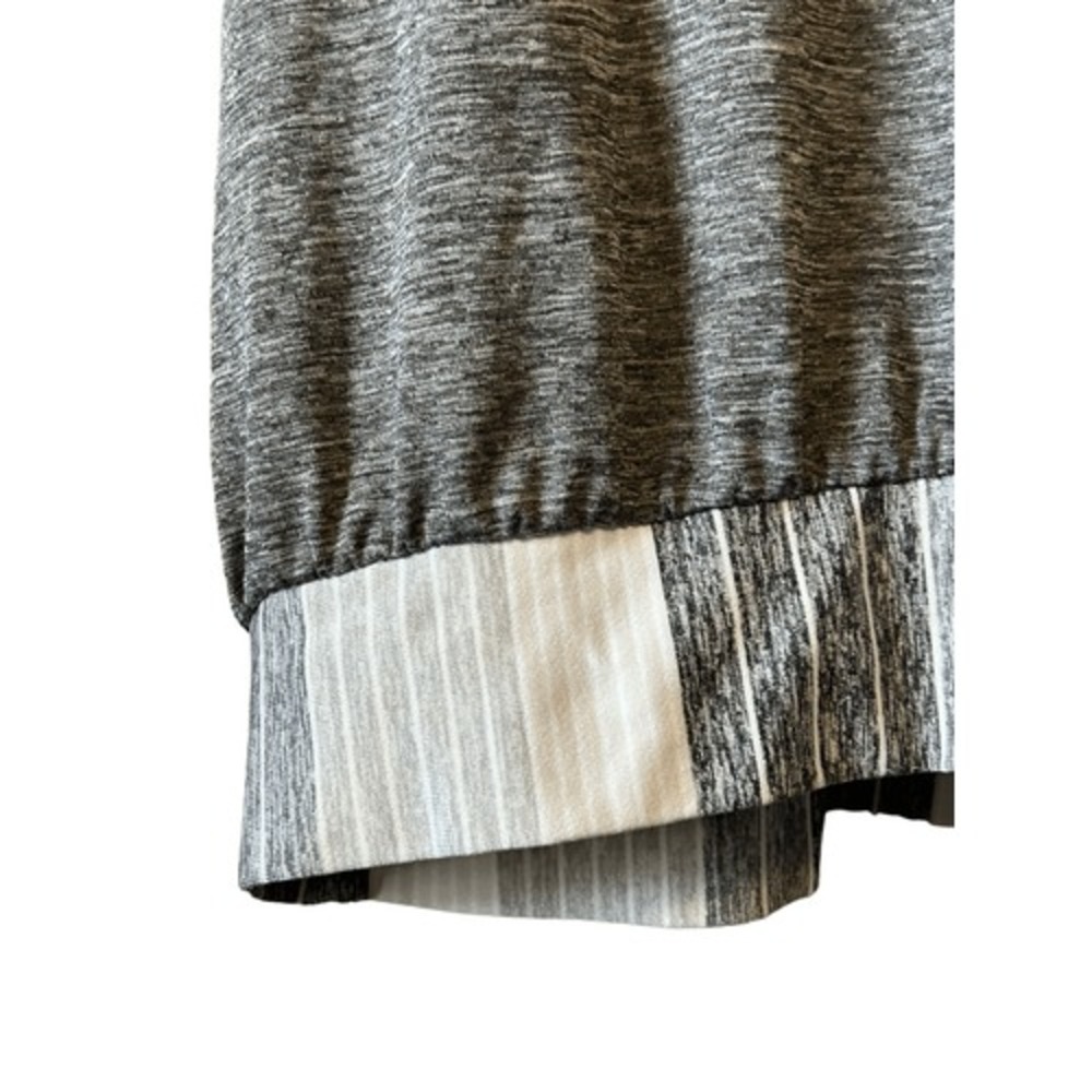 Nike Women's Activewear Tank Top Gray Striped Racerback Layered Athletic - Picture 3 of 7